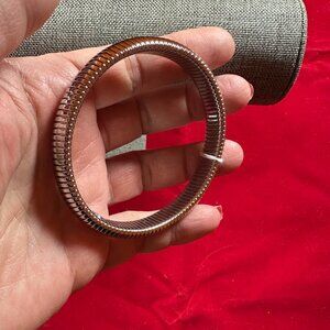 Park Lane Jewelry Embraceable bracelet in silver  NEW! Stretchy 80's flashback!